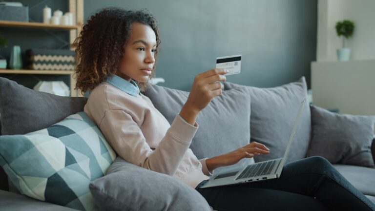 Five Essential Tips for Shopping for Tech Items Online